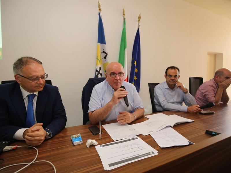 Oliverio ha presieduto incontro su nuovo bando scuole sicure