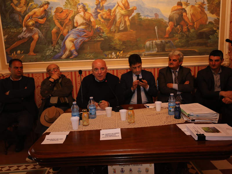 Contratti di fiume, Oliverio: "rientrano nella visione unitaria dell'utilizzazione delle risorse"  I