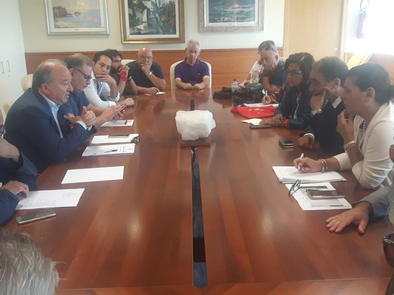 Incontro in Regione sui licenziamenti all'ospedale Pugliese Ciaccio