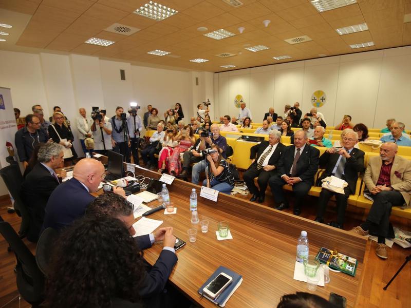 CONSULTA REGIONALE DEI CALABRESI ALL'ESTERO, OLIVERIO: " CONTRIBUTO E RELAZIONI IMPORTANTI PER DETERMINARE CRESCITA E SVILUPPO"