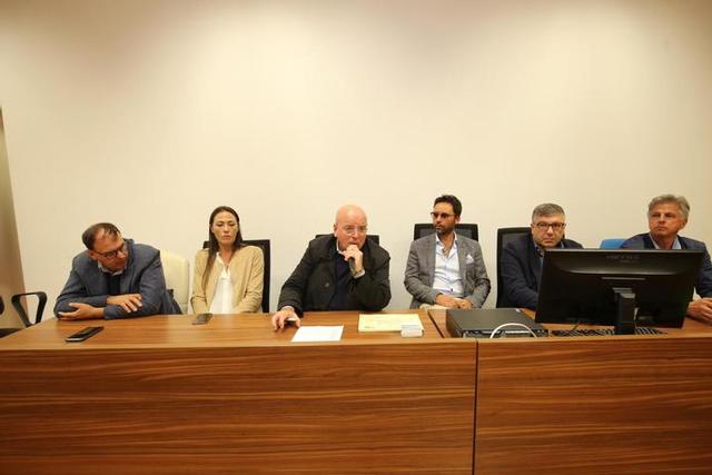 Oliverio consegna gli attestati a 53 nuovi  selecontrollori del settore caccia