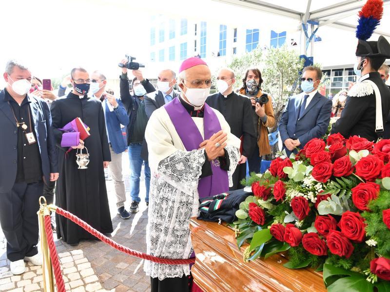 L'ultimo saluto della Calabria al presidente Santelli