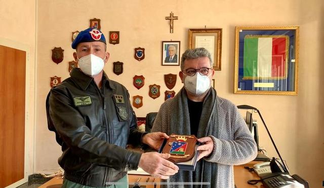 Spirlì visita il II reggimento Aves Sirio: «Angeli custodi della Calabria»