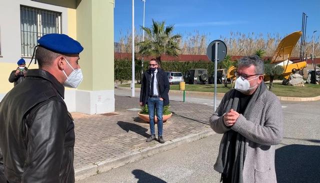 Covid-19, Spirlì visita il II reggimento Aves Sirio: «Angeli custodi della Calabria»