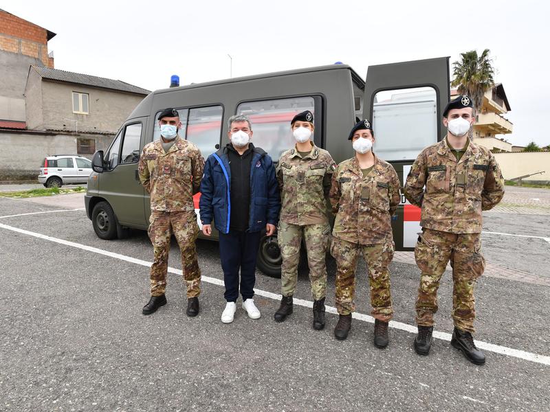 Il presidente Spirlì in visita al centro vaccinale di Taurianova