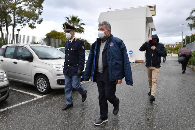 Il presidente Spirlì visita il punto vaccinale di Reggio Calabria