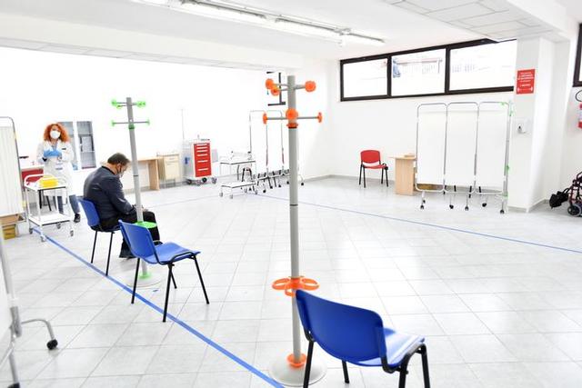 Il presidente Spirlì visita il punto vaccinale di Reggio Calabria