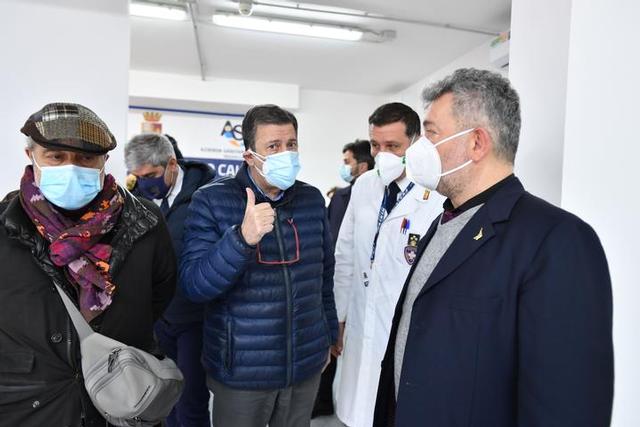 Il presidente Spirlì visita il punto vaccinale di Reggio Calabria