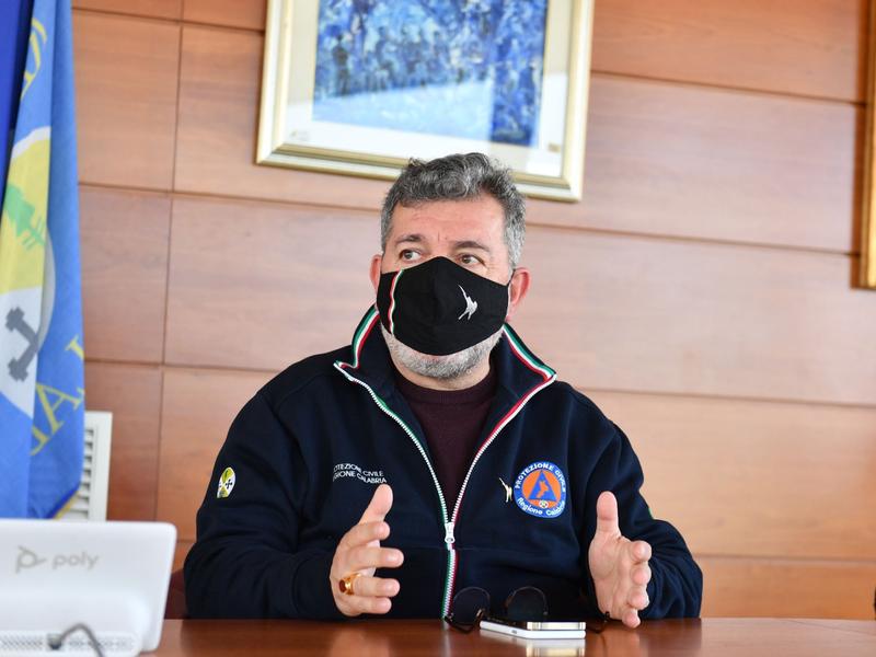 Covid, la Calabria entra in zona arancione