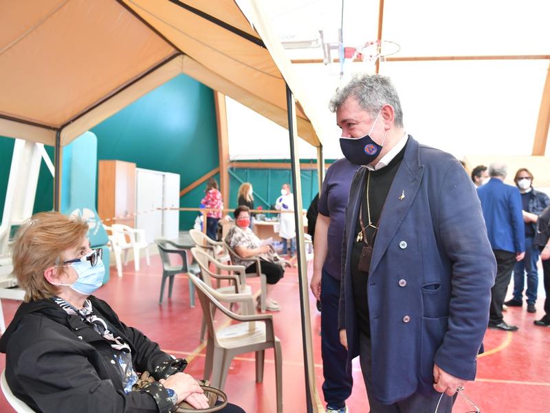 Vaccinazioni, Spirlì al centro di Paola: «Grandi risultati»